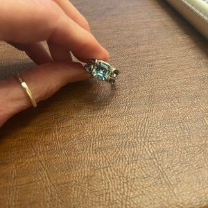 Aquamarine Sterling Silver Ring size 6 in good condition. See pics!